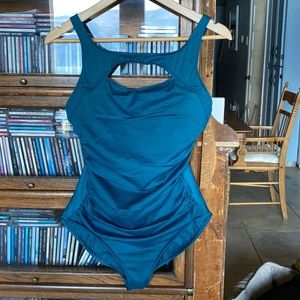 MAGIC SUIT ‘FIONA’ Peek-A-Boo Swimsuit/Body Shaper Underwire Support Size Large